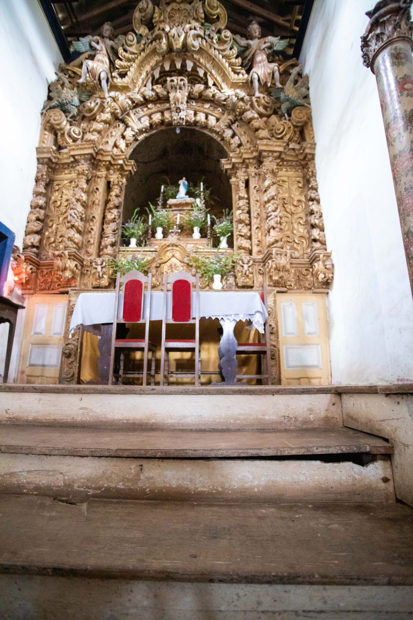 Uma das primeiras igrejas de Minas, localizada em Mariana, corre risco de ficar em ruínas