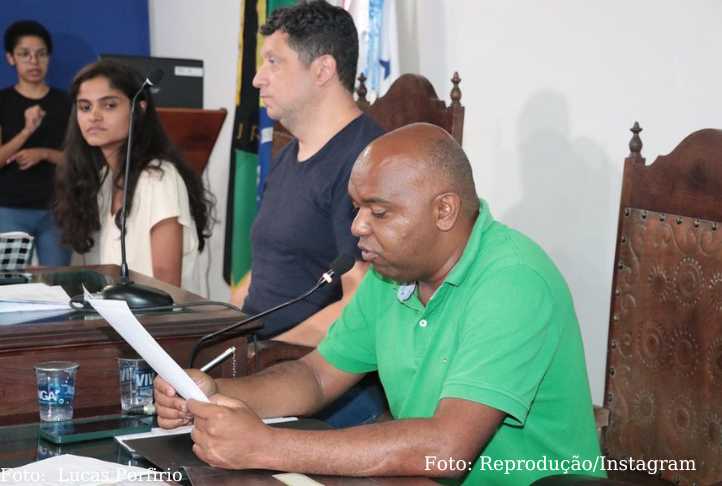 Debate de mesas e cadeiras em passeios em Ouro Preto é tema de audiência pública