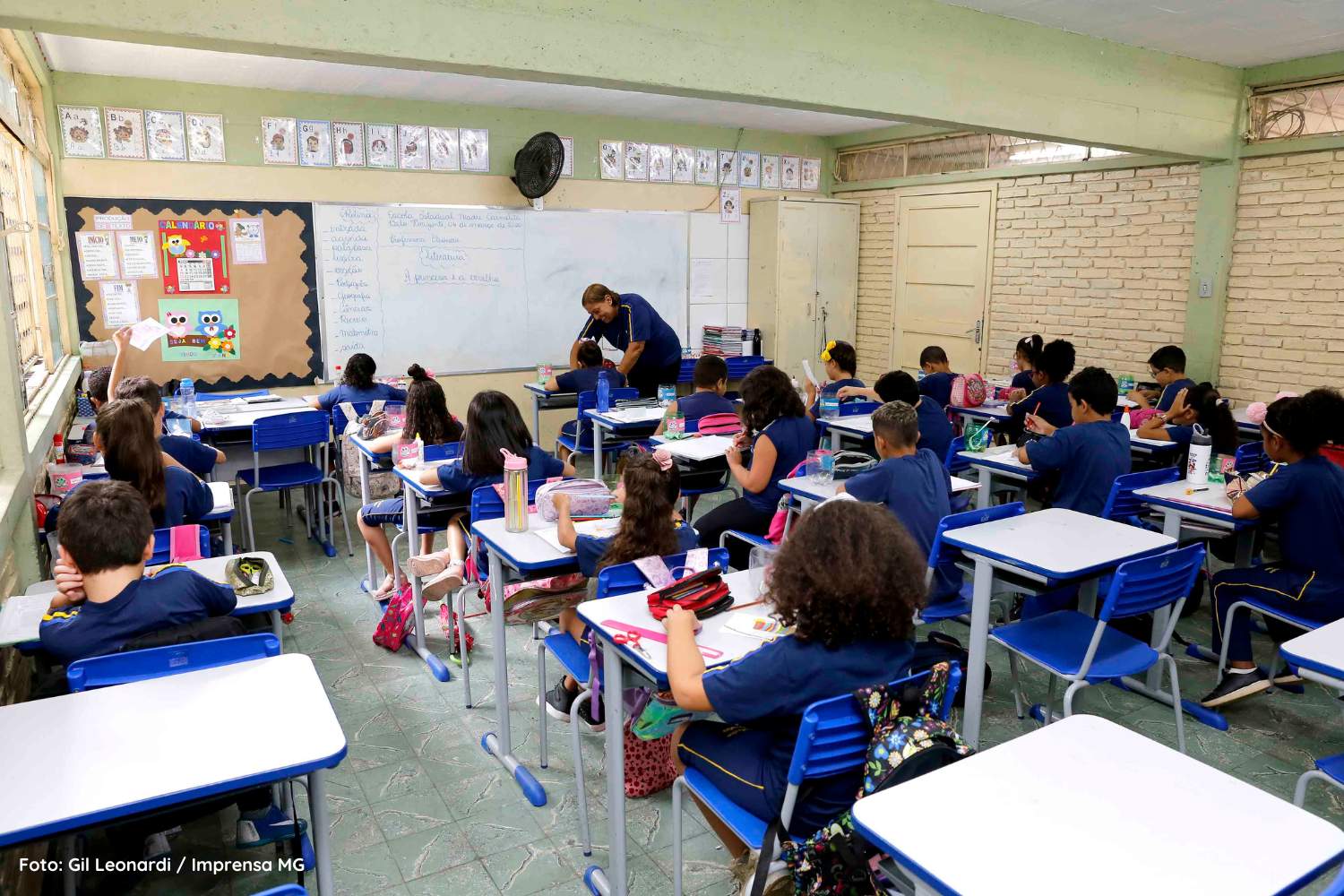 Minas Gerais: Concurso aberto para 19 mil vagas para a educação