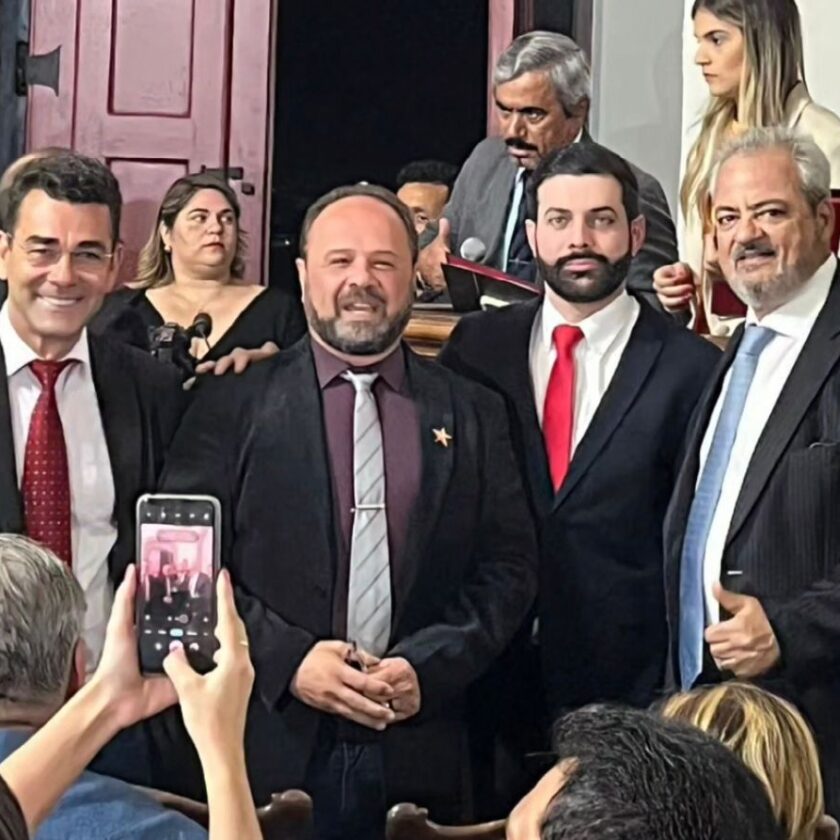 Mais de 1000 dias depois vencer eleição, Celso Cota e Cristiano assumem executivo de Mariana