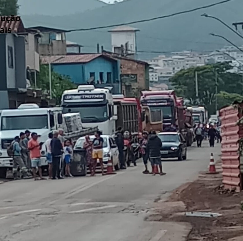 Manifestação em Mariana cobram melhorias na MG-129