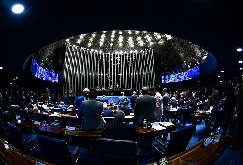 Senado aprova Projeto de Lei que criminaliza bullying, cyberbullying e crimes contra crianças