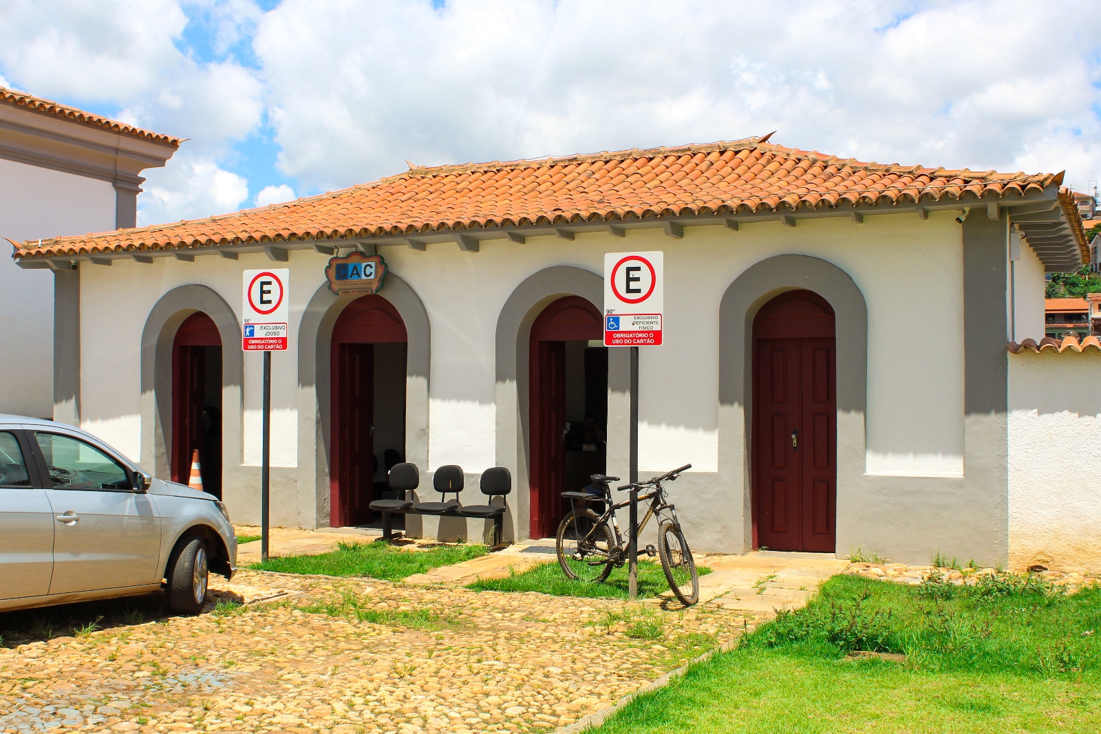 Carteira de Identidade Nacional chega ao CAC da Câmara de Mariana