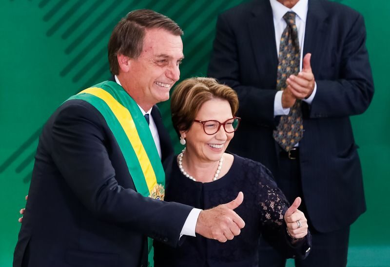 Ex-ministra de Bolsonaro receberá Grande Medalha da Inconfidência das mãos de Zema